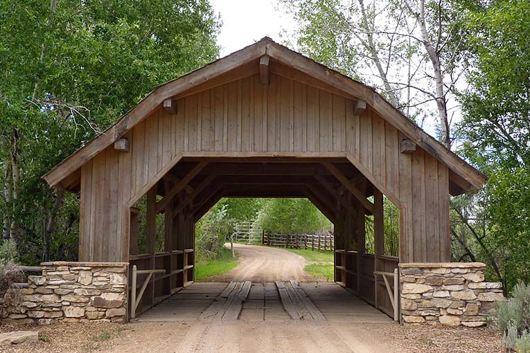 Covered_Bridge_Spring